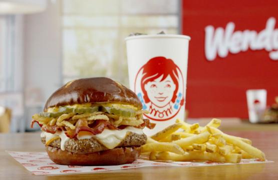 Pretzel Bacon Pub Cheeseburger